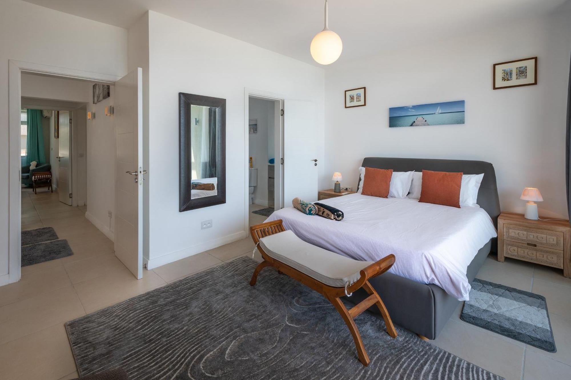 קאפ מאלורו Luxury Beachfront Duplex, Coin De Mire View / 3Bed מראה חיצוני תמונה